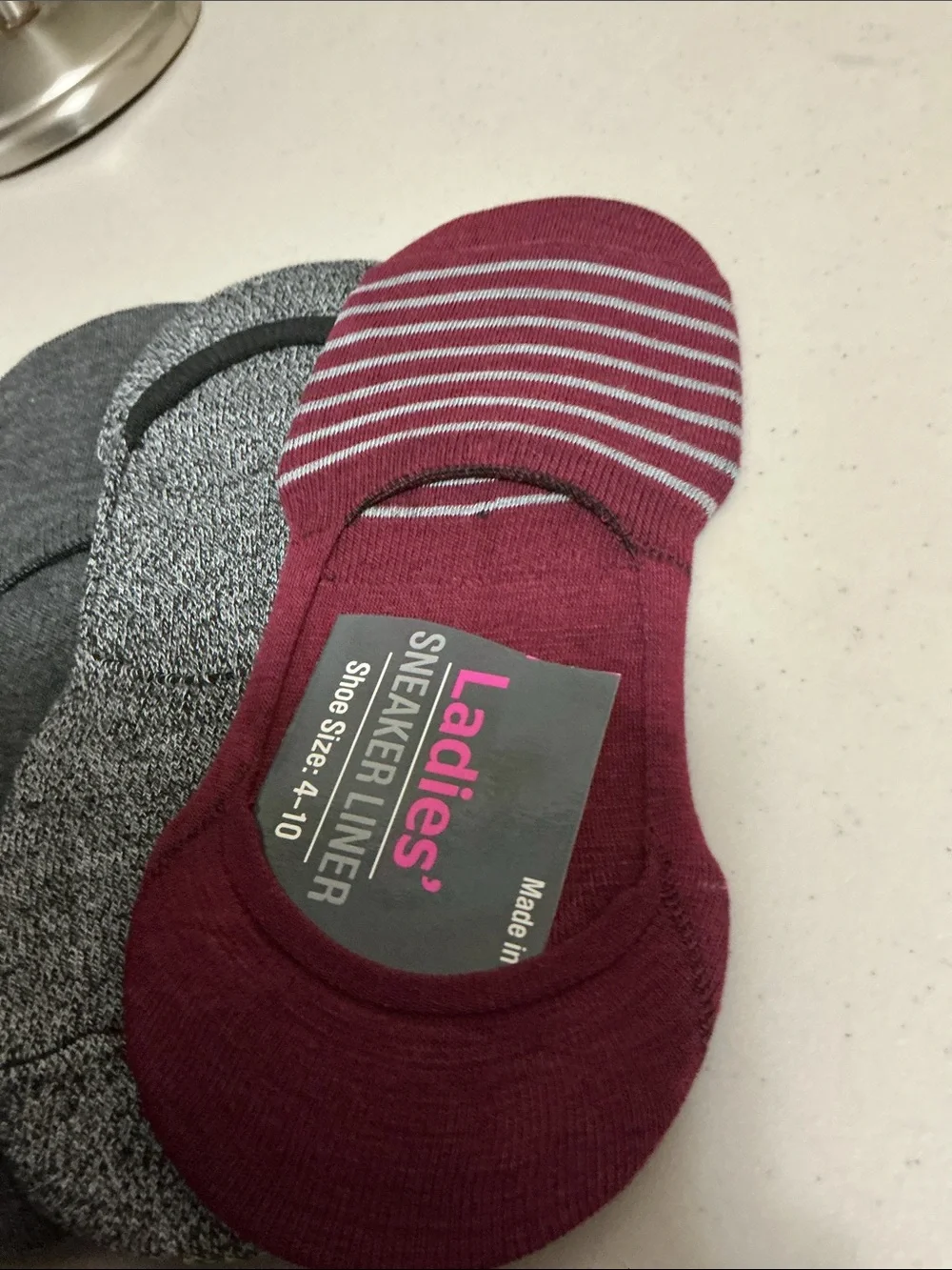 Socks athletic footies size 8/10 maroon gray blue 5 pieces come NEW